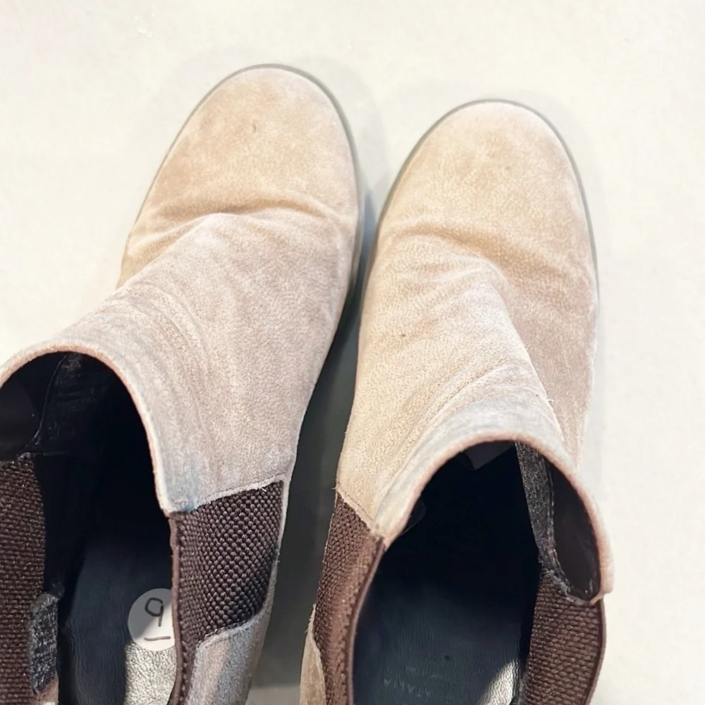 Aquatalia Claire Wedge Suede Ankle Boots Taupe Tan Beige size 9